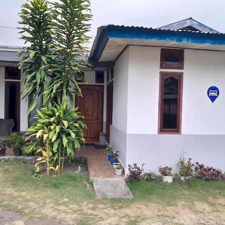 Arnolds Familly Homestay Bajawa Exteriör bild