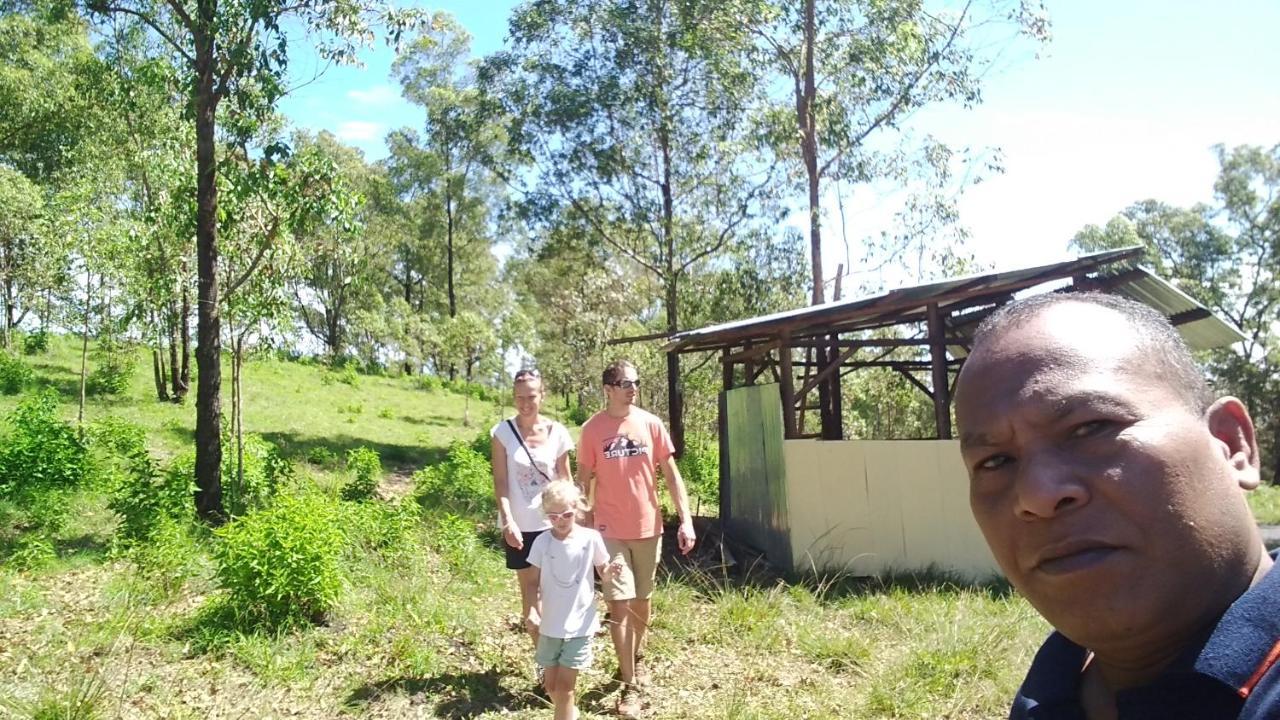 Arnolds Familly Homestay Bajawa Exteriör bild