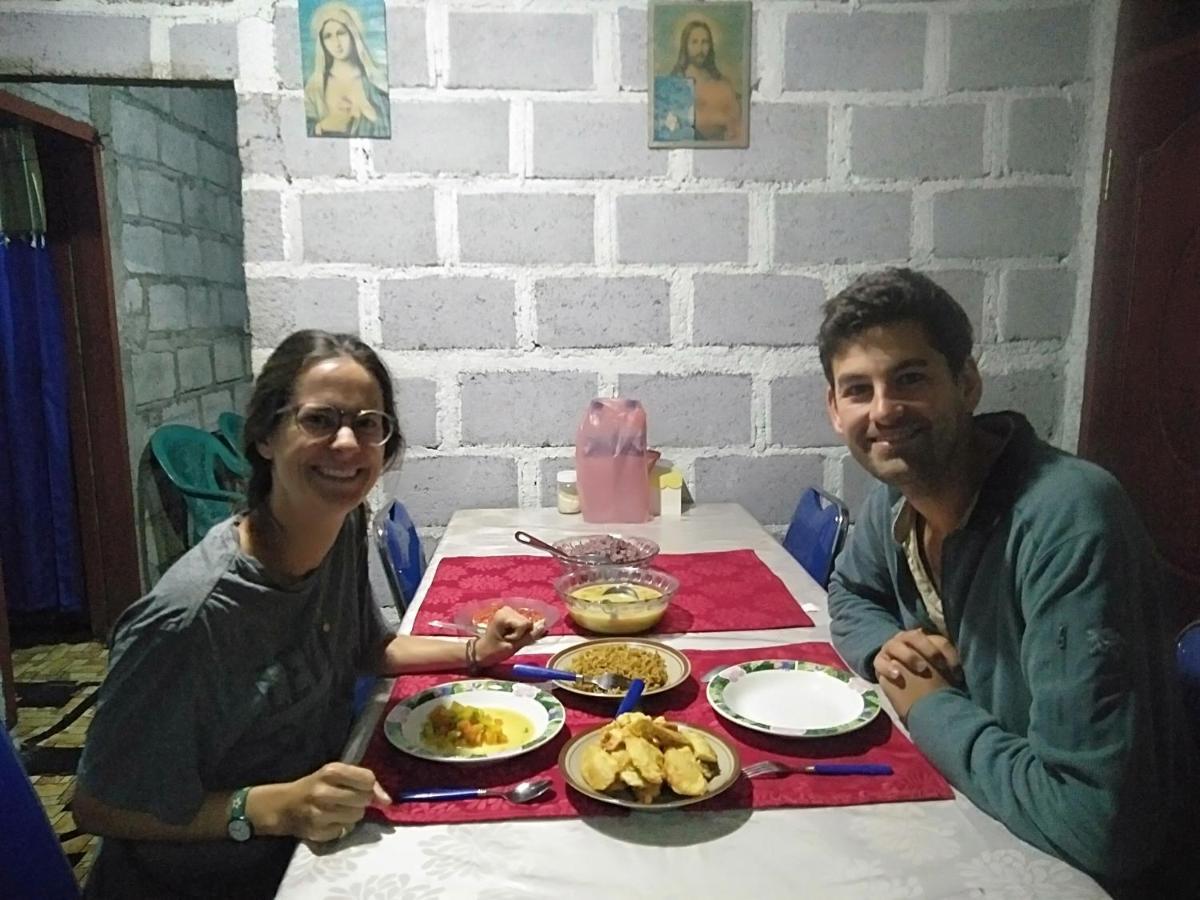 Arnolds Familly Homestay Bajawa Exteriör bild