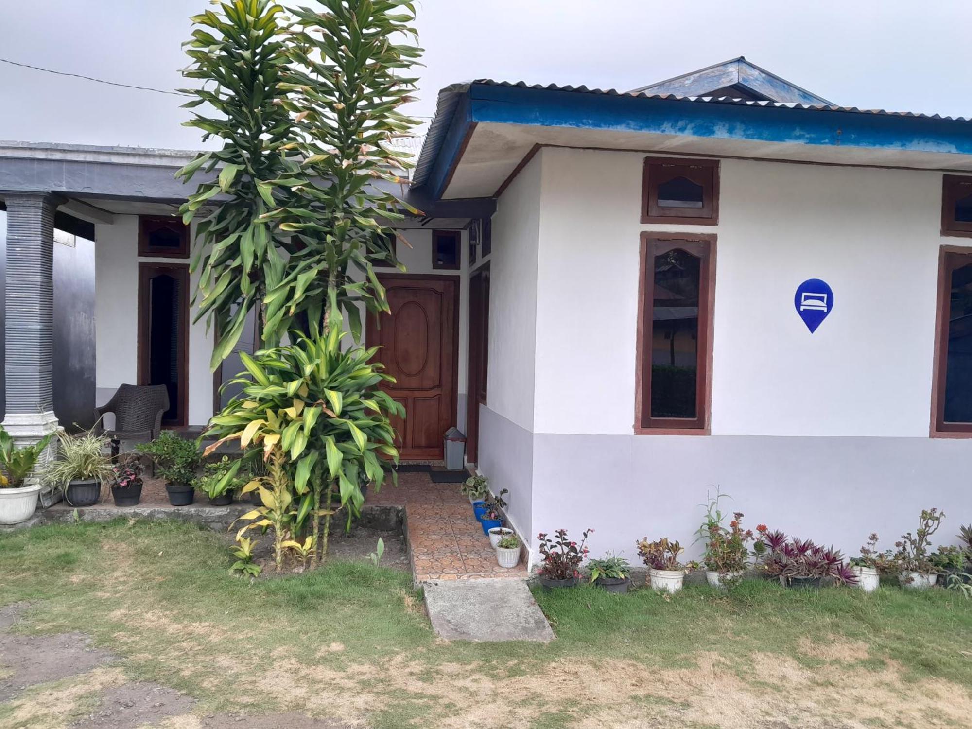 Arnolds Familly Homestay Bajawa Exteriör bild