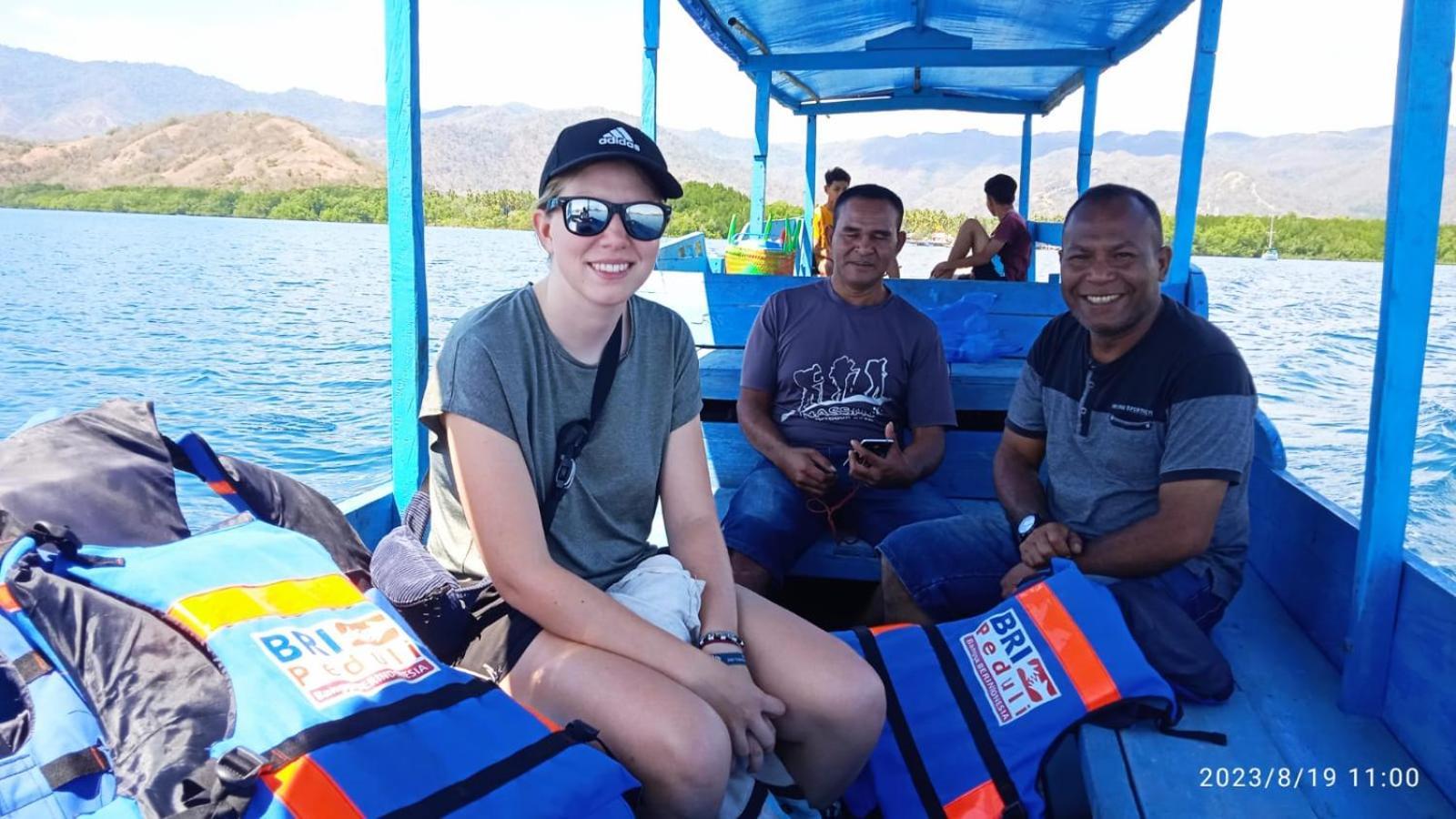 Arnolds Familly Homestay Bajawa Exteriör bild