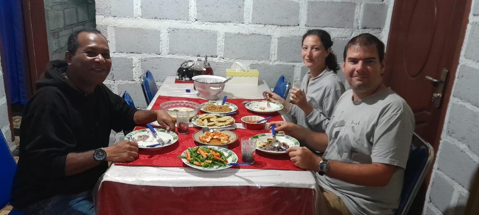 Arnolds Familly Homestay Bajawa Exteriör bild